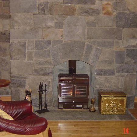 Traditional Stone Cottage 300 Years+ غالواي المظهر الخارجي الصورة